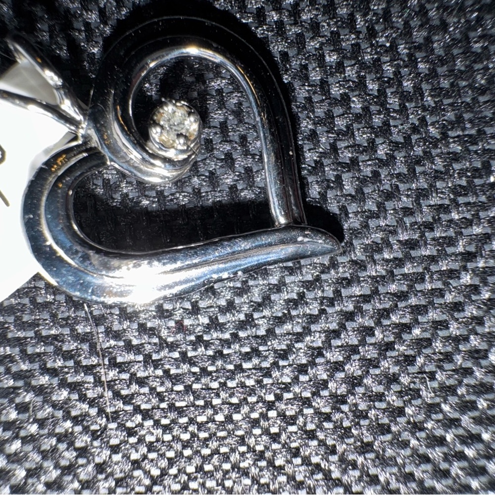 10K White Gold Heart Pendant with Single Diamond Accent - Picture 3 of 7